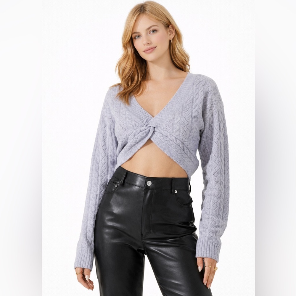 Astr the Label Knot Front Crop Sweater